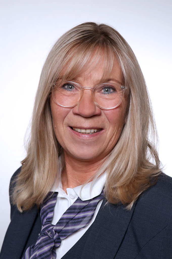 Bestattungshaus Portrait Anita Teammitglied Reinbach